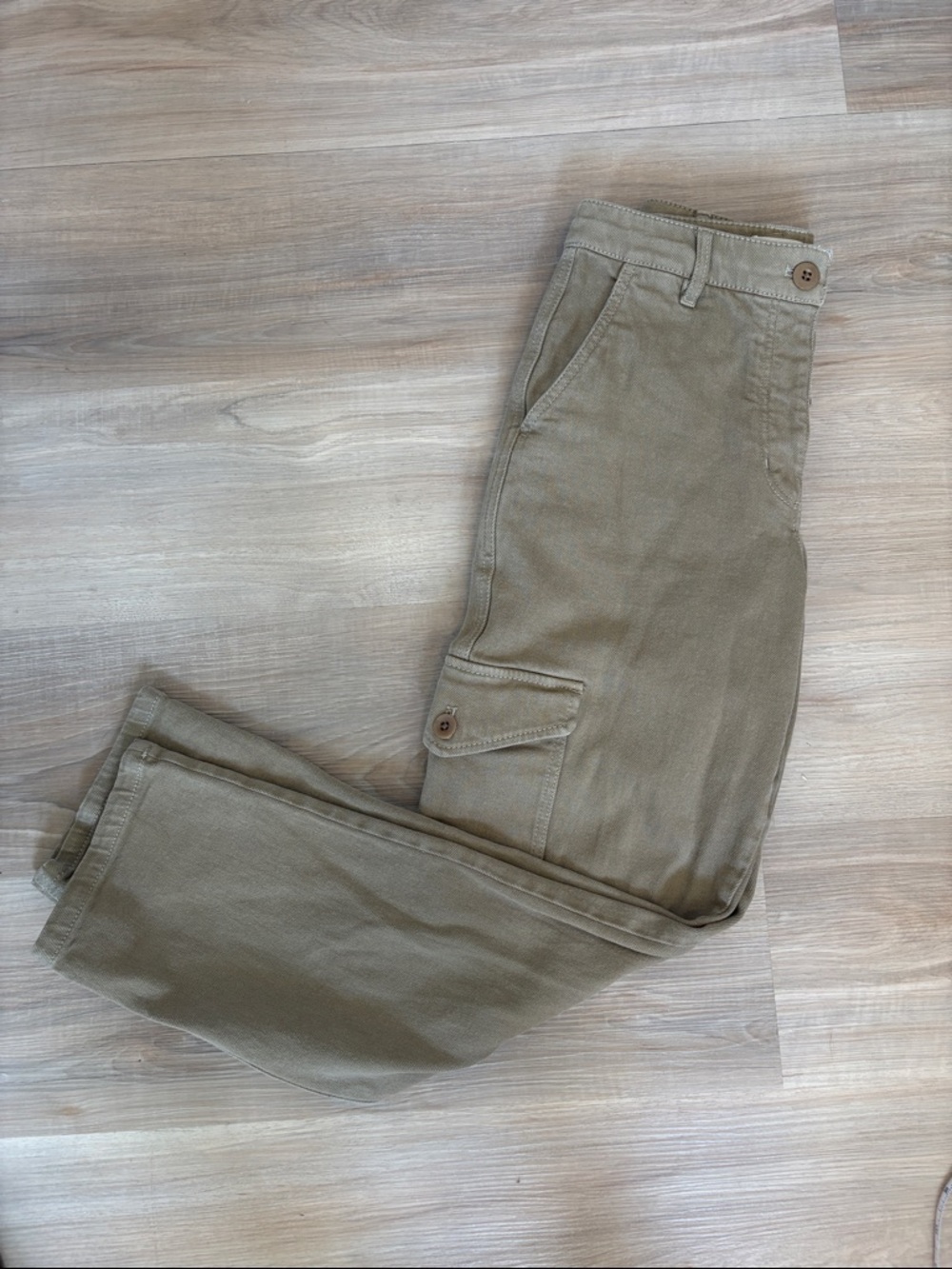 Aritzia Wilfred Free cargo Pants  - Size 4